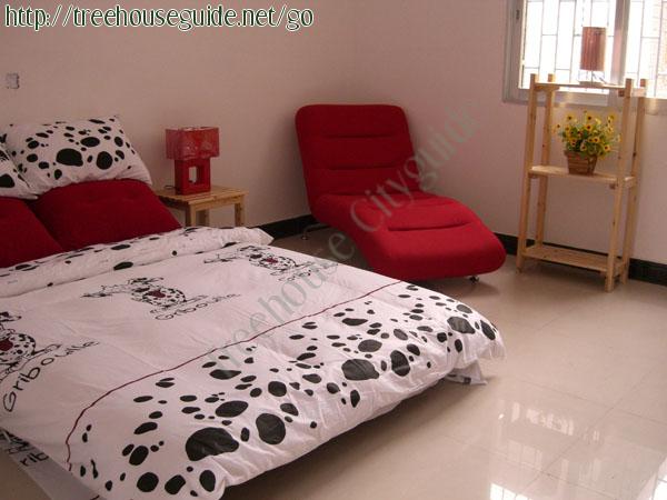 large single bed room - Pictures/Photography