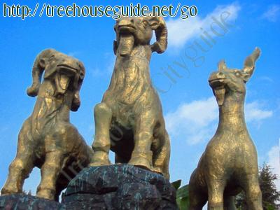 Sheep Statue - Pictures/Photography