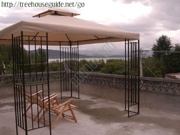 gate of hotel - Pictures/Photography
