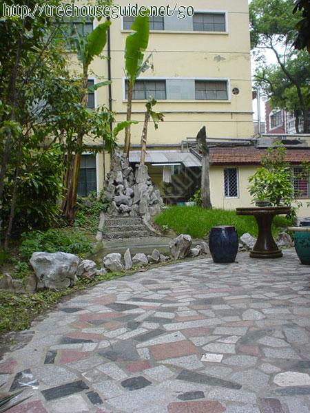 Guesthouse Courtyard - Pictures/Photography