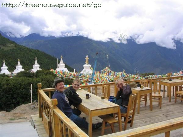 Stupas, Prayer Flags and Meili - Pictures/Photography